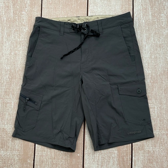 Patagonia Hybrid board shorts, 33 - Picture 1 of 3